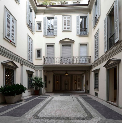 Stabile/Palazzo in affitto a Milano