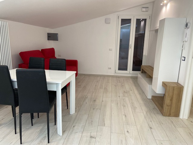 Monolocale arredato in affitto in marche, Carpiano