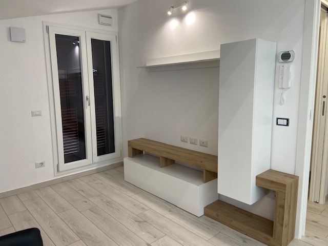 Monolocale arredato in affitto in marche, Carpiano