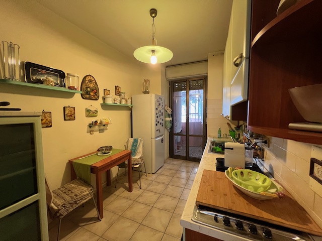 Trilocale con terrazzo in via dei pini, Pieve Emanuele