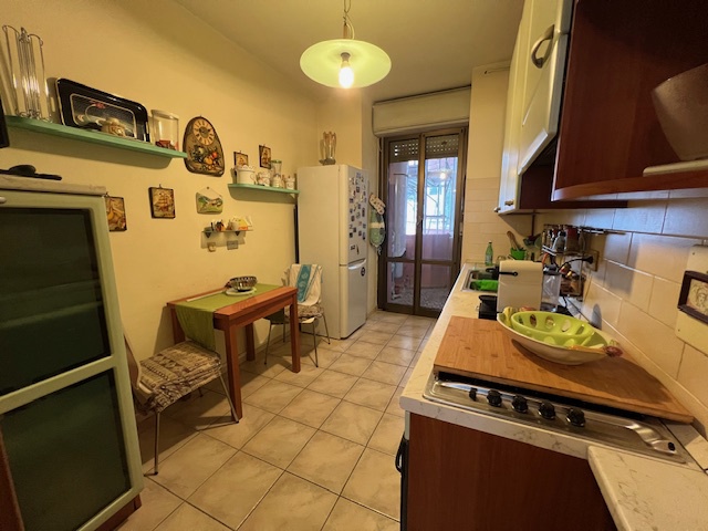 Trilocale con terrazzo in via dei pini, Pieve Emanuele