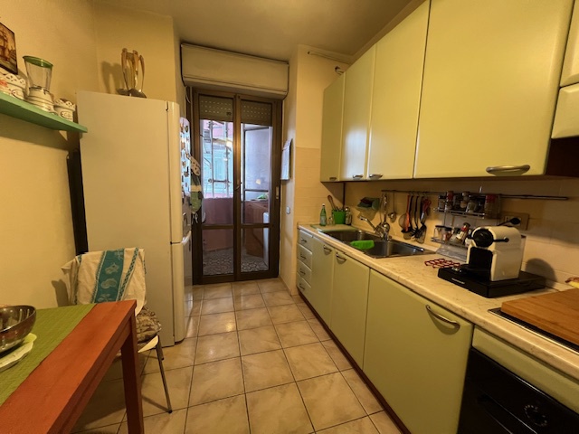 Trilocale con terrazzo in via dei pini, Pieve Emanuele