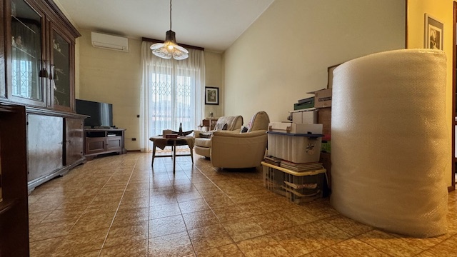 Quadrilocale in vendita in don minzoni, Opera