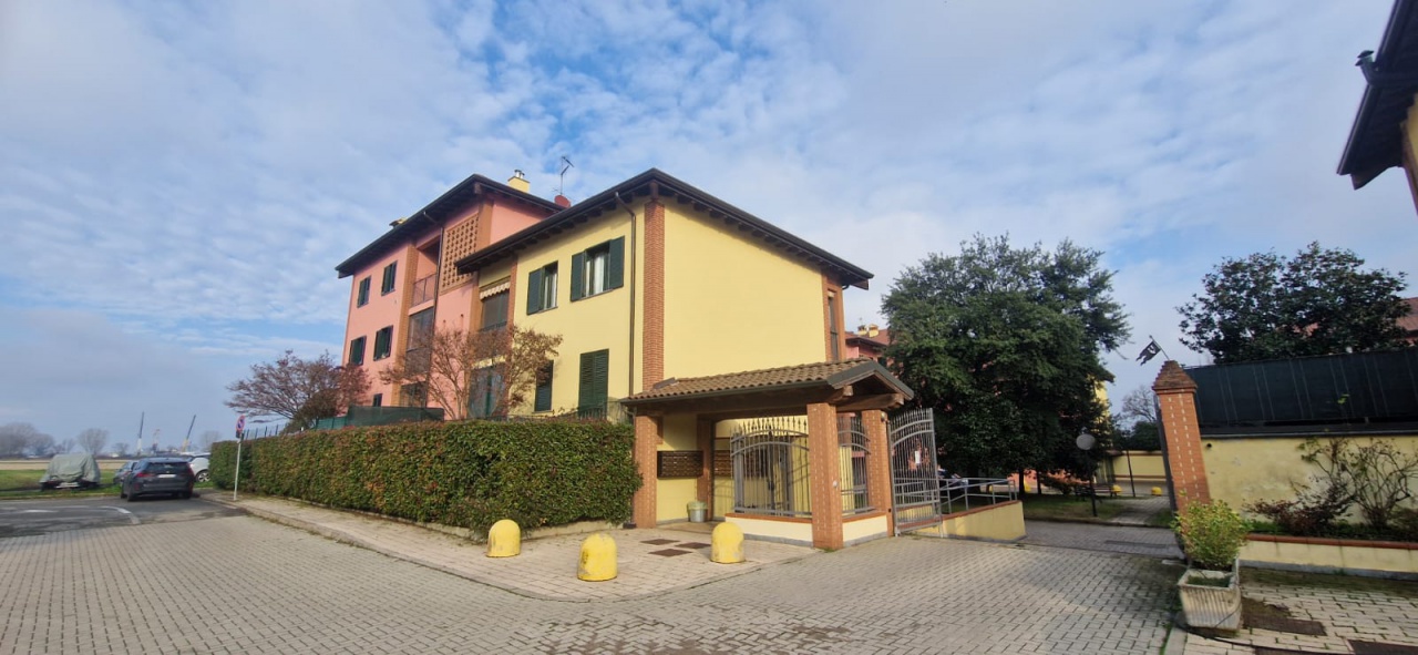 Appartamento con box doppio a Noviglio