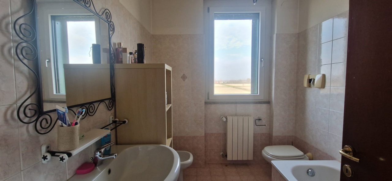 Appartamento con box doppio a Noviglio