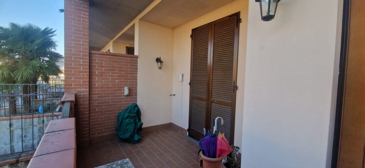 Villa con giardino in garibaldi, Gerenzago