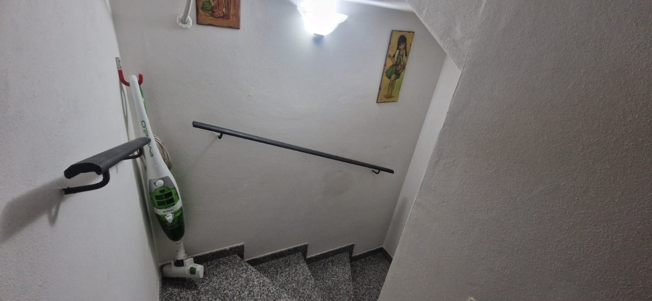 Villa con giardino in garibaldi, Gerenzago