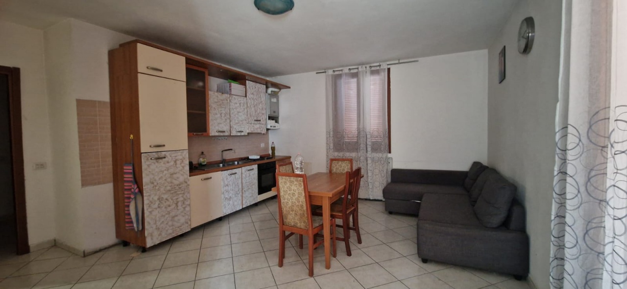 Casa indipendente con box a Cura Carpignano