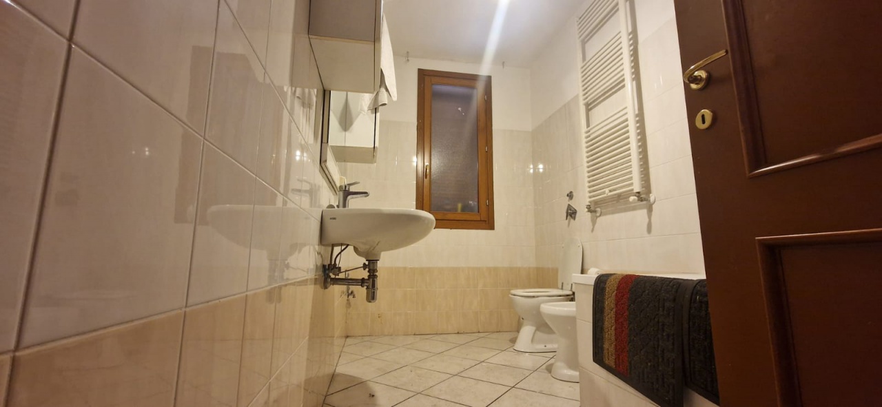 Casa indipendente con box a Cura Carpignano