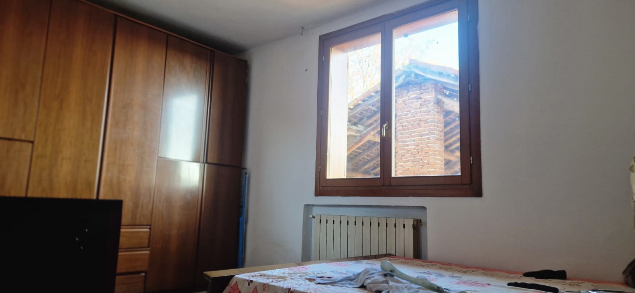 Casa indipendente con box a Cura Carpignano