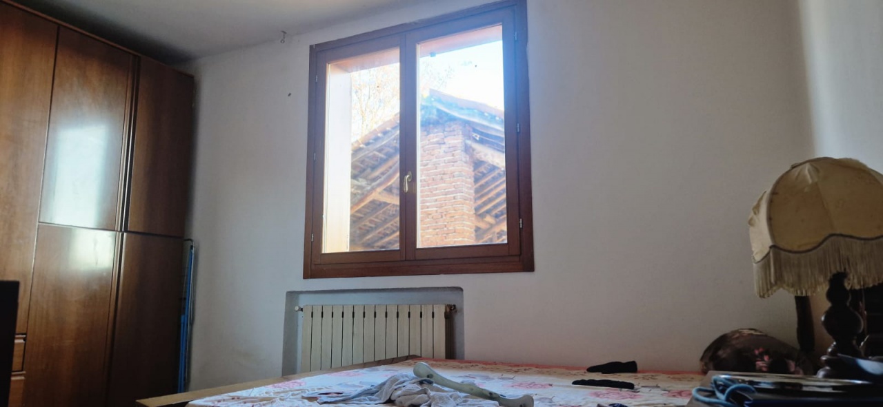 Casa indipendente con box a Cura Carpignano