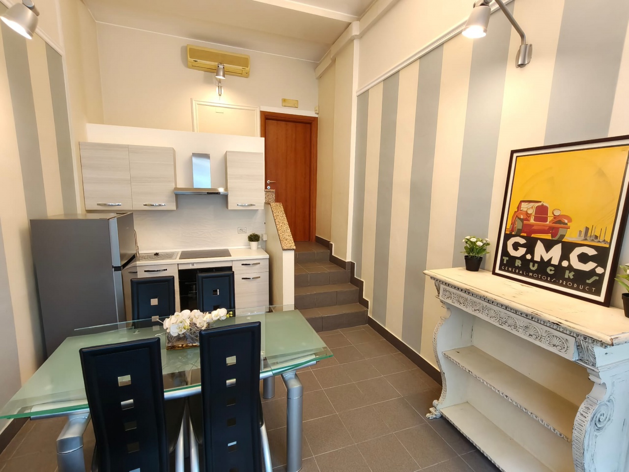 Bilocale arredato in affitto a Milano