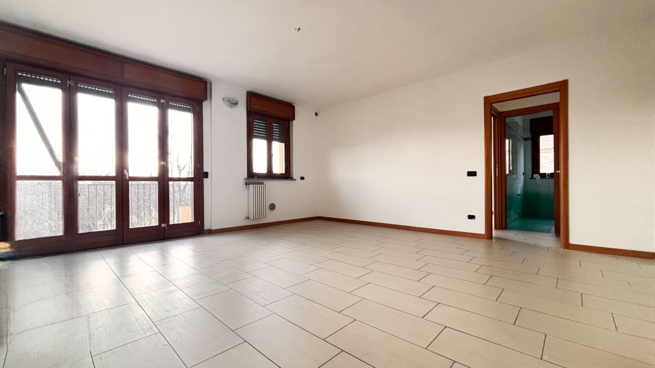 Bilocale con terrazzo in via salvo d'acquisto, Cesano Boscone