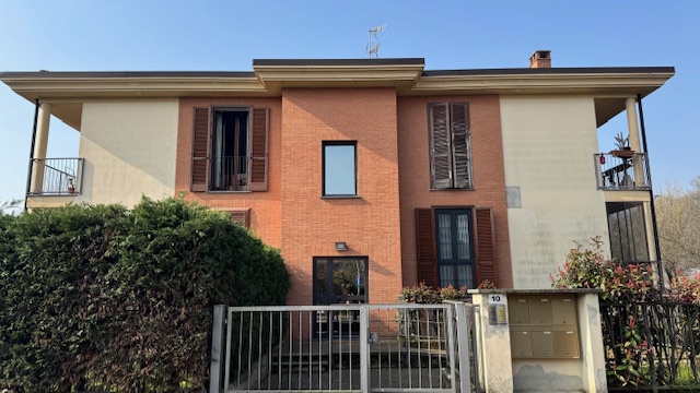 Trilocale con box a Zibido San Giacomo