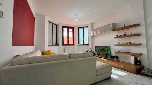 Trilocale con box a Zibido San Giacomo