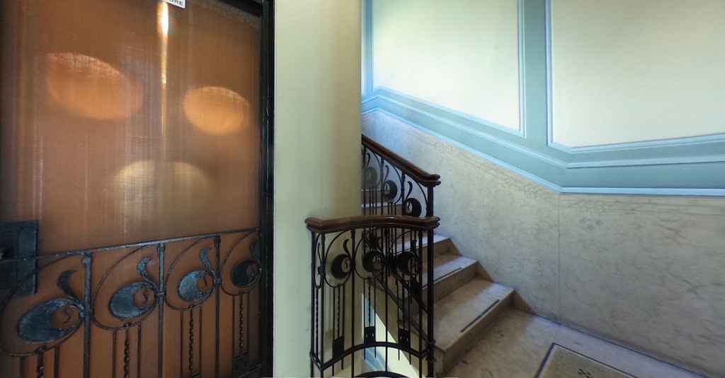 Ufficio con terrazzo in serbelloni, Milano