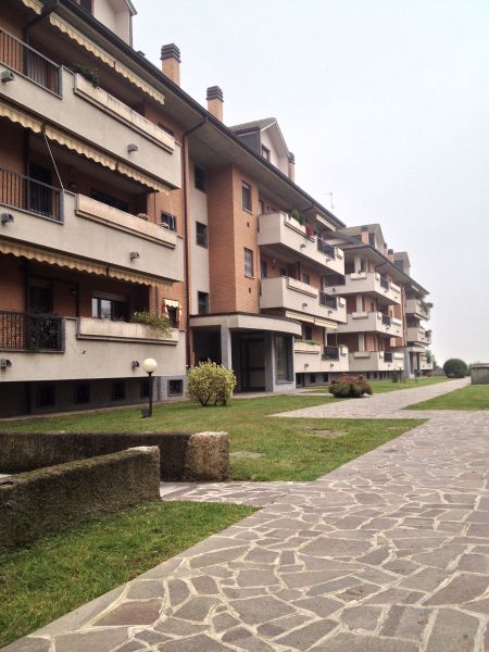 Monolocale arredato in affitto in iotti, Locate di Triulzi