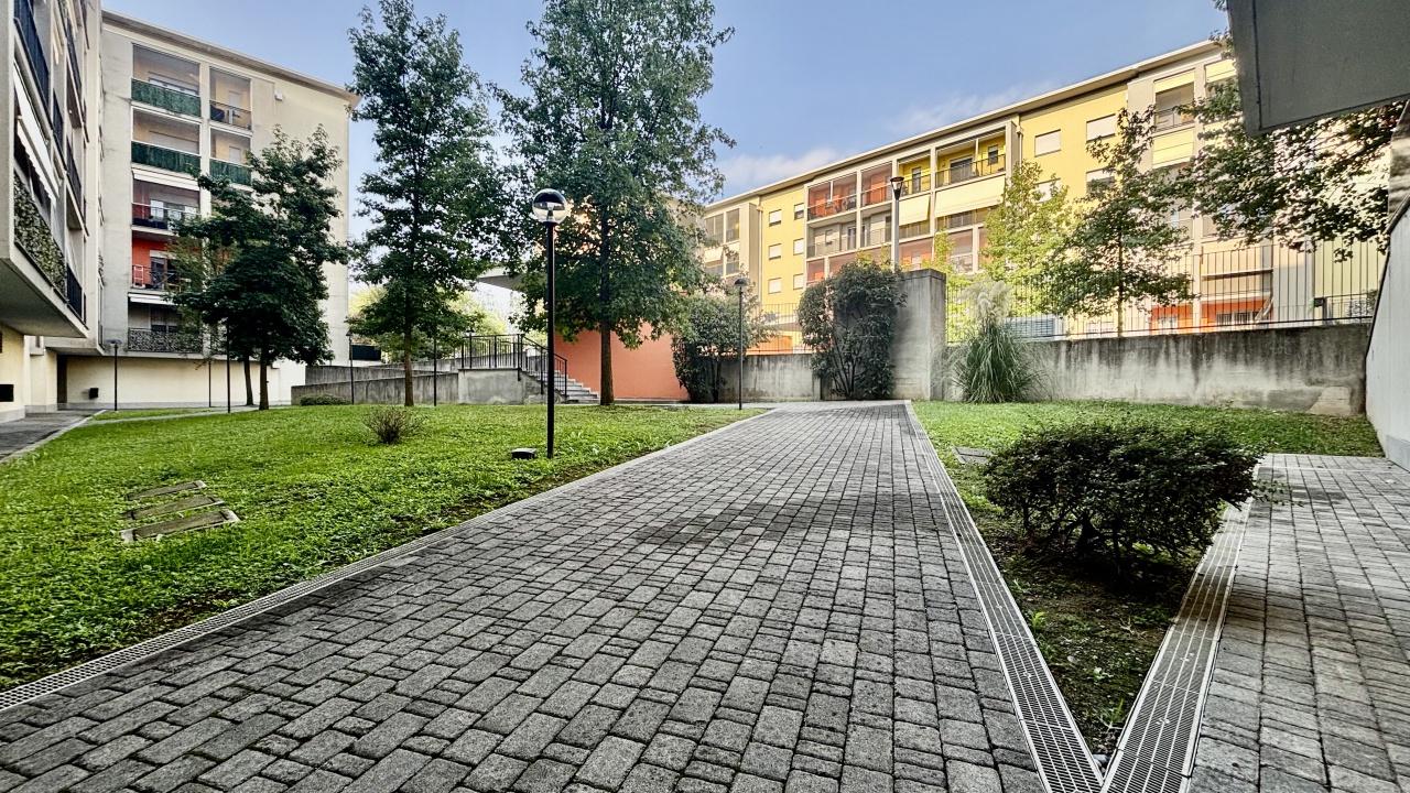 Quadrilocale con terrazzo a Rozzano