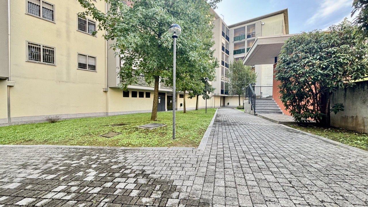 Quadrilocale con terrazzo a Rozzano