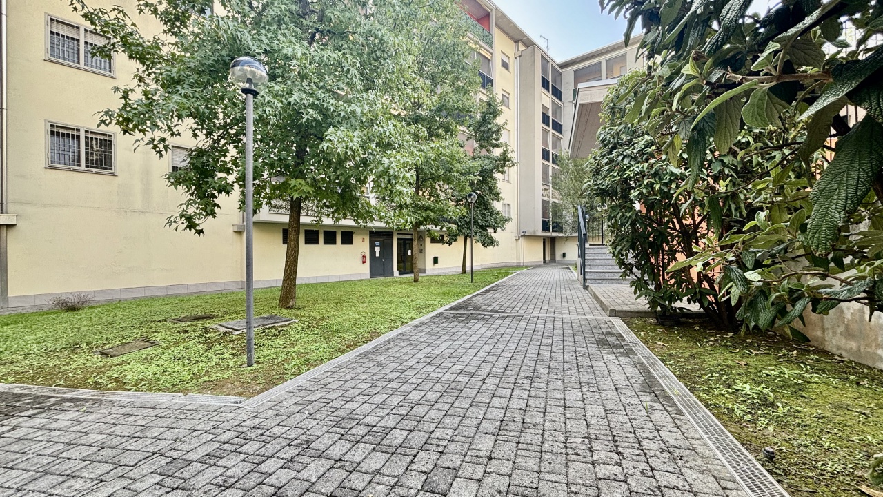 Quadrilocale con terrazzo a Rozzano