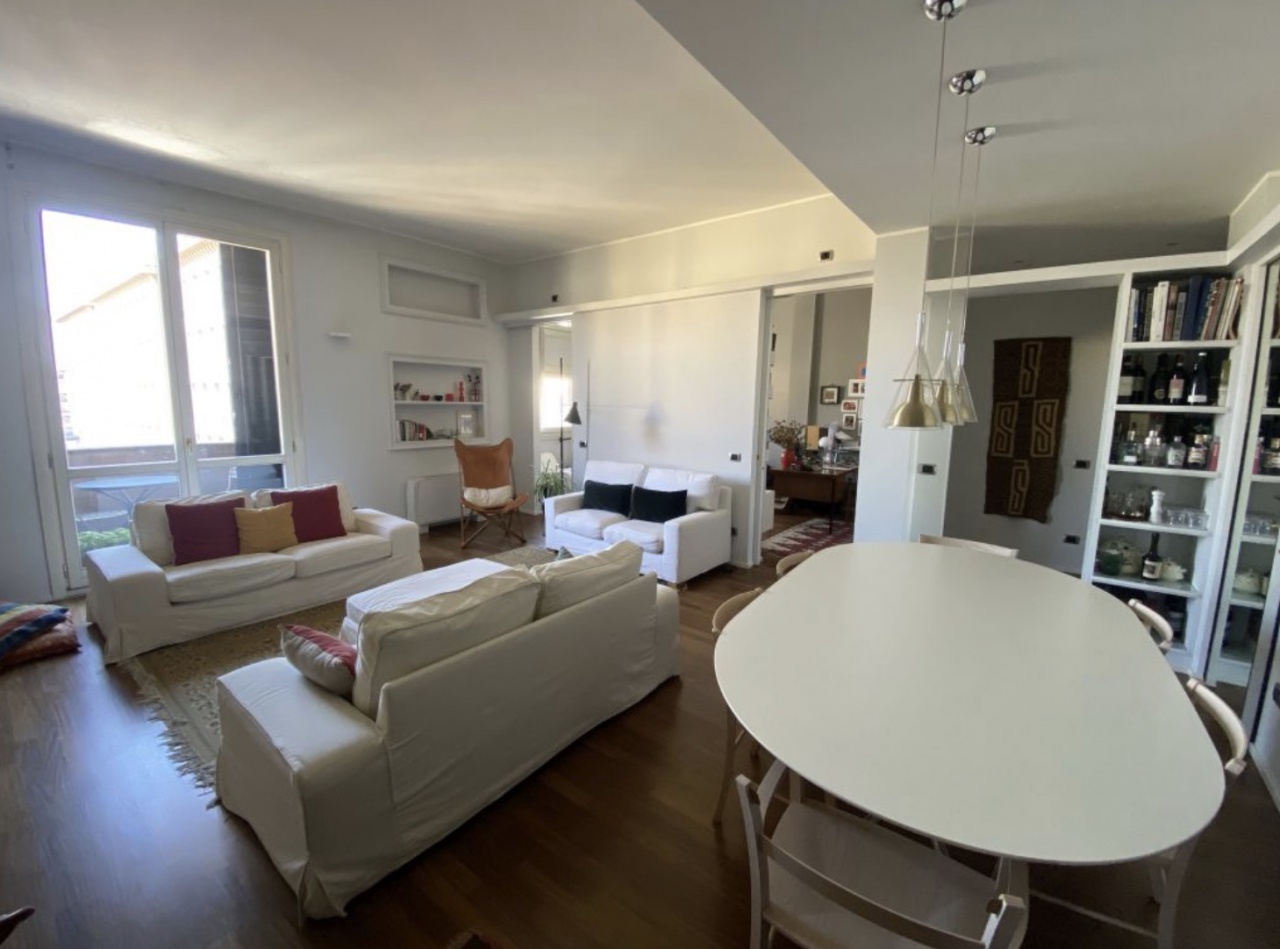 Affitto Appartamento in affitto con box a Milano