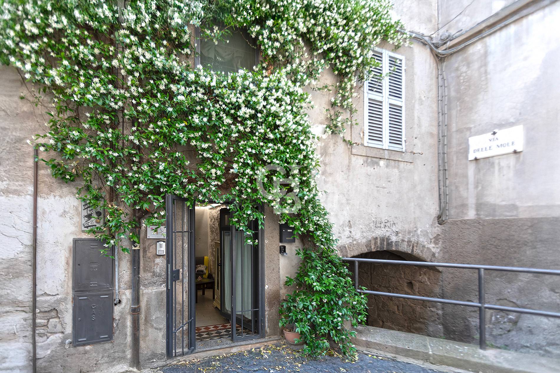 Appartamento indipendente in vendita a Viterbo, Centro