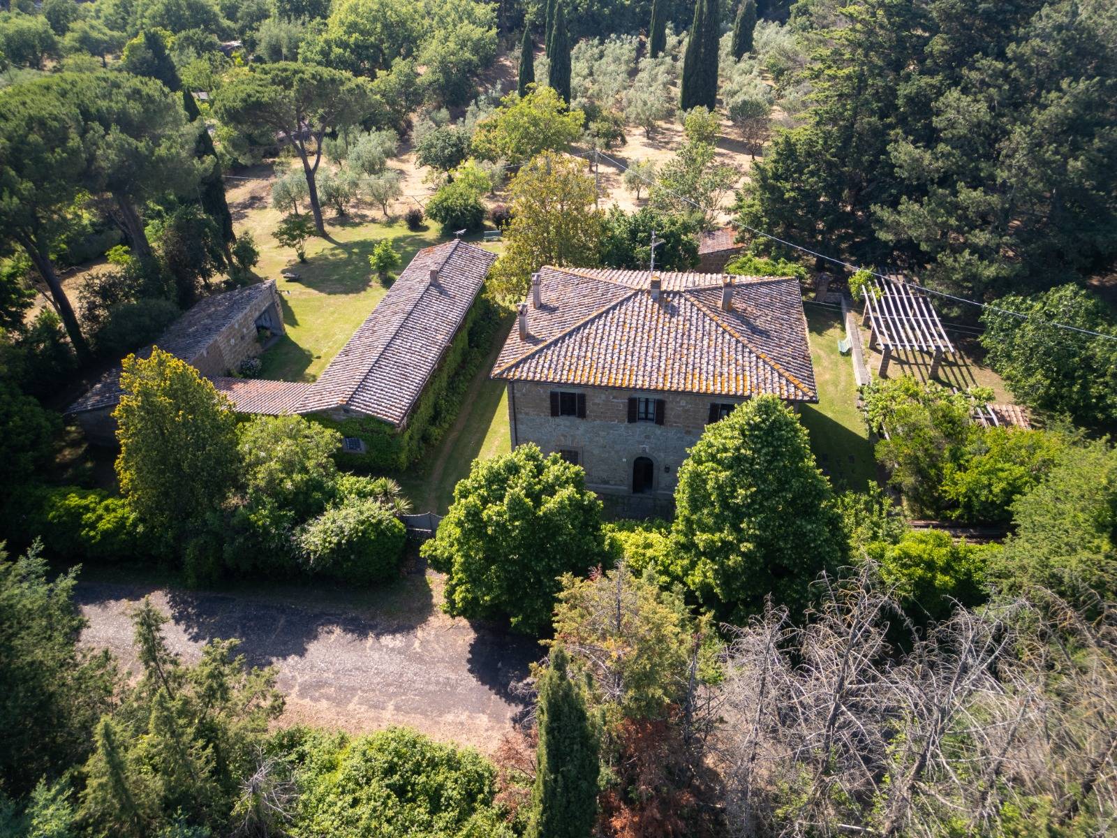 Rustico/Casale/Corte in vendita a Soriano nel Cimino