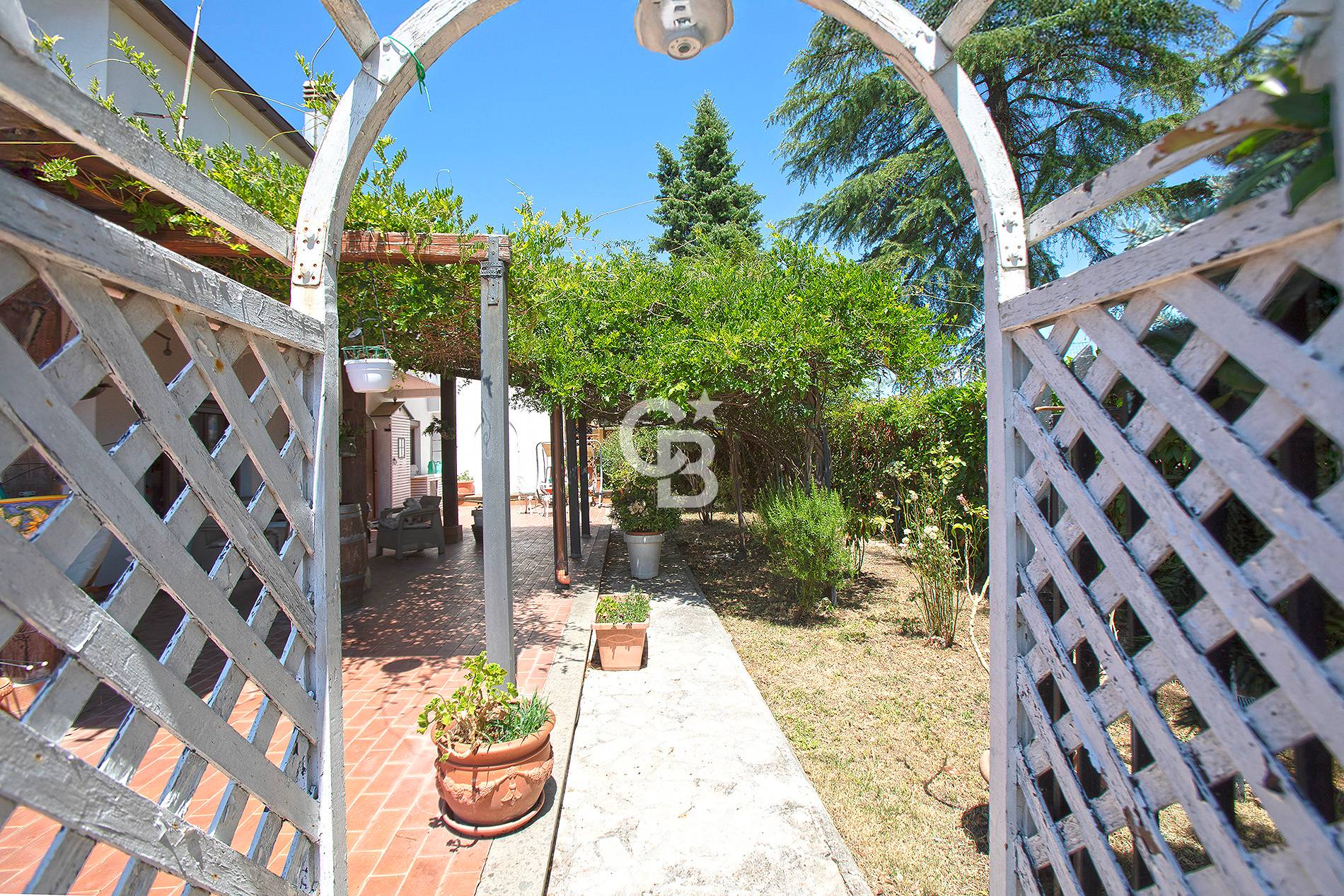 Porzione villa in vendita a Carbognano, centrale