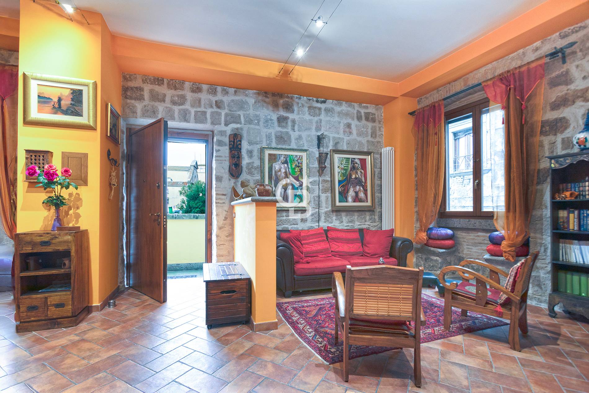 Appartamento indipendente in vendita a Viterbo, Centro