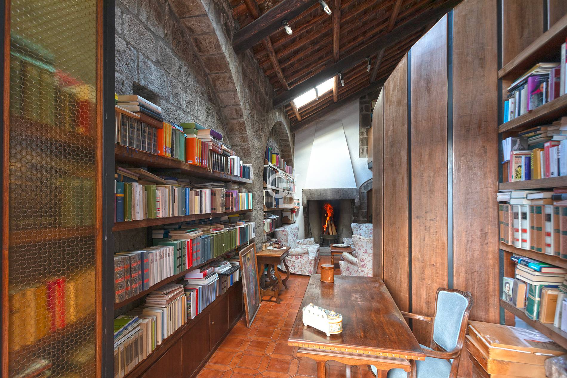 Appartamento indipendente in vendita a Viterbo, Centro