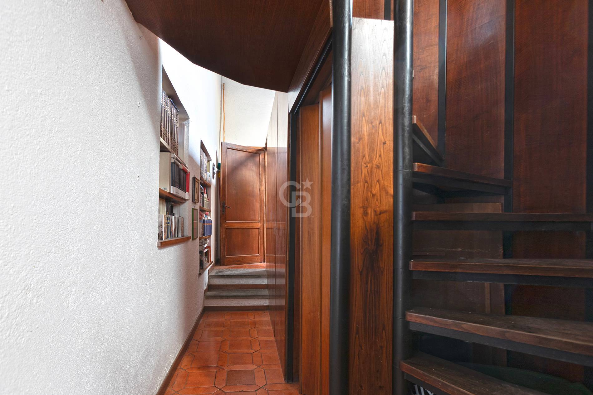 Appartamento indipendente in vendita a Viterbo, Centro