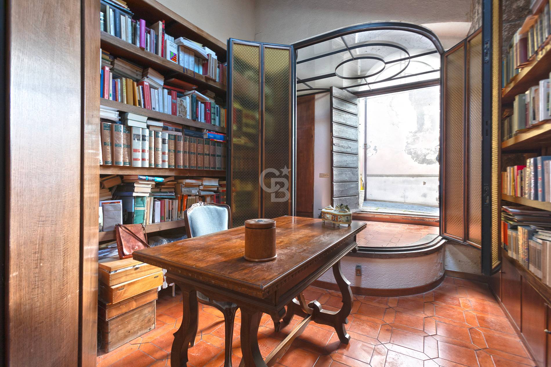 Appartamento indipendente in vendita a Viterbo, Centro