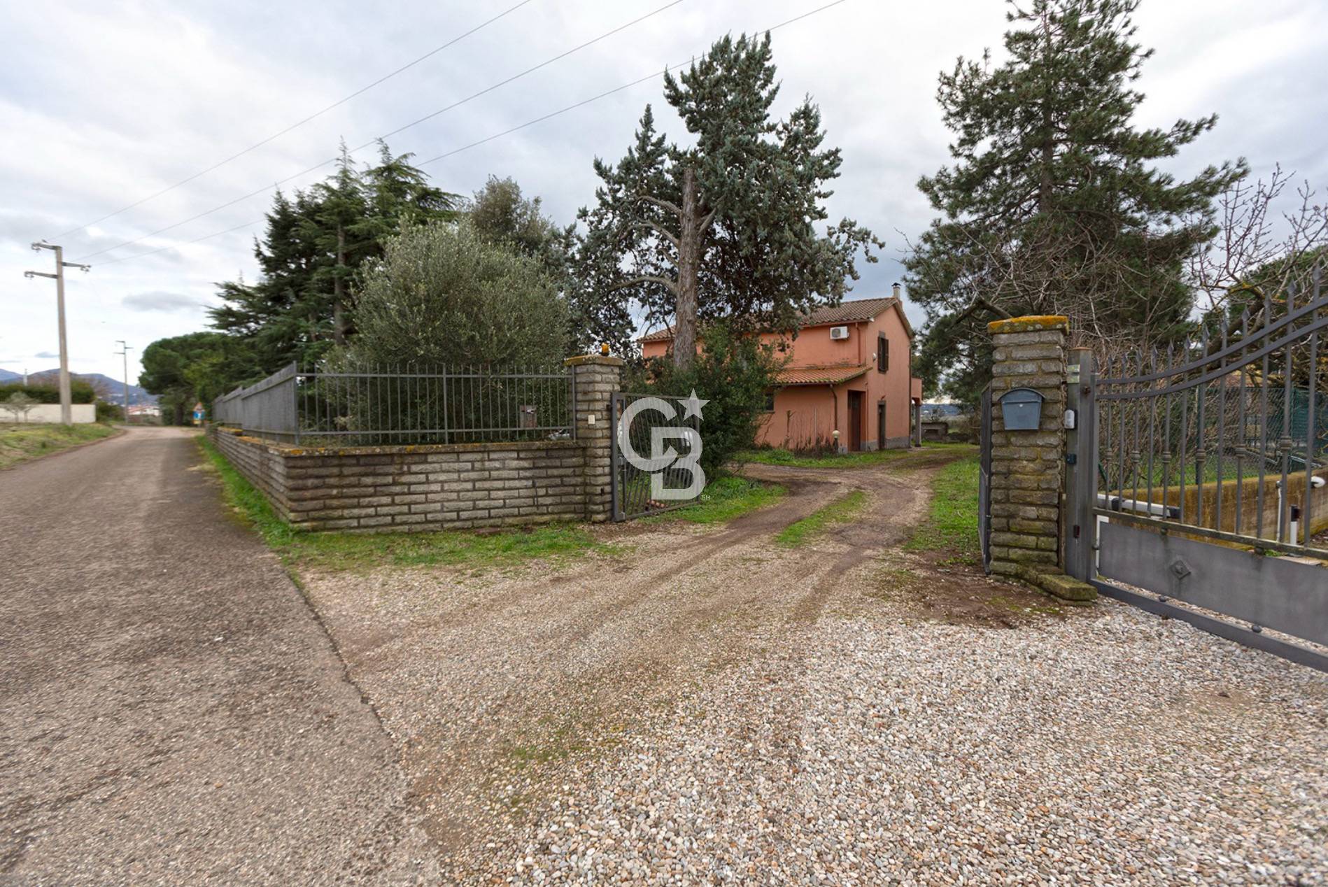Casa indipendente in vendita a Viterbo, Periferia