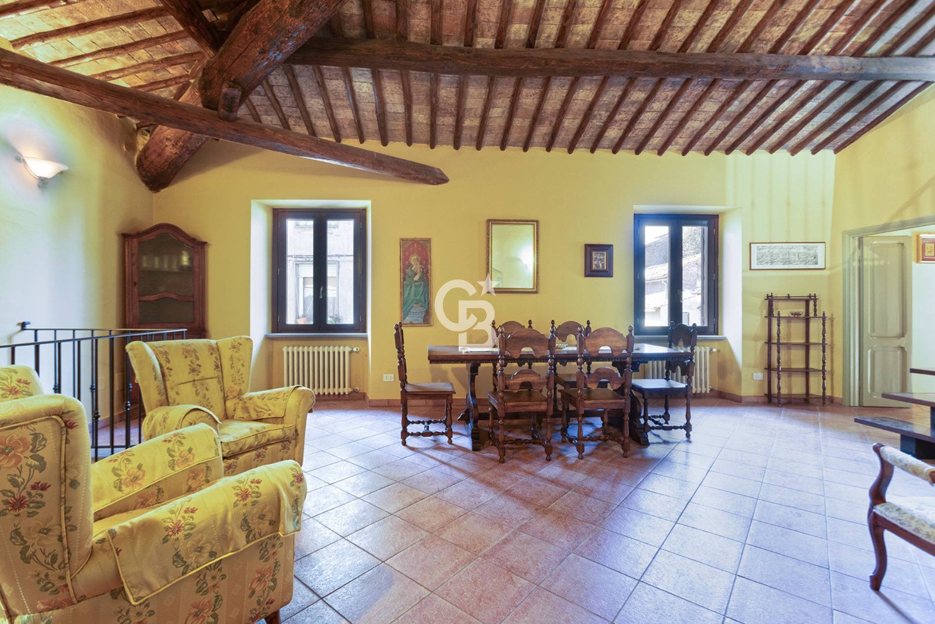 Appartamento indipendente in vendita a Viterbo, Centro