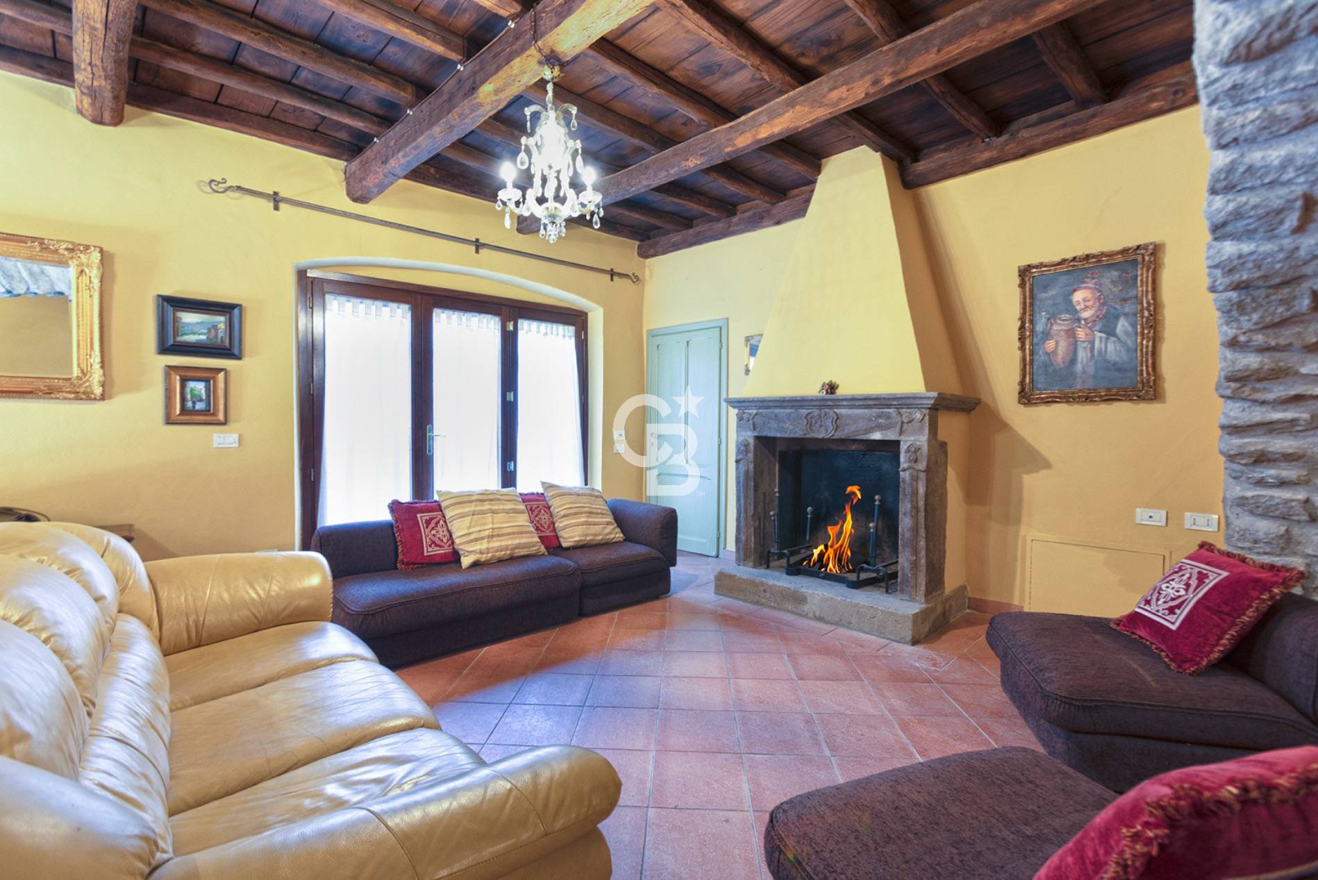 Appartamento indipendente in vendita a Viterbo, Centro