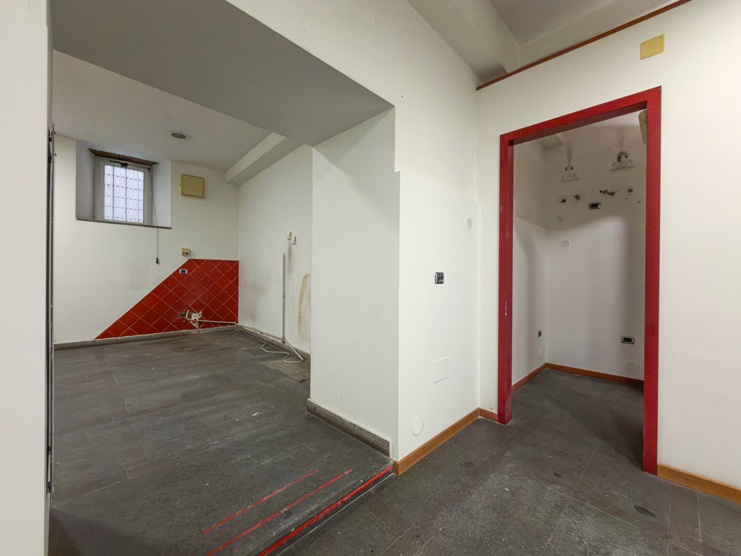 Locale commerciale in affitto a Viterbo, Centro