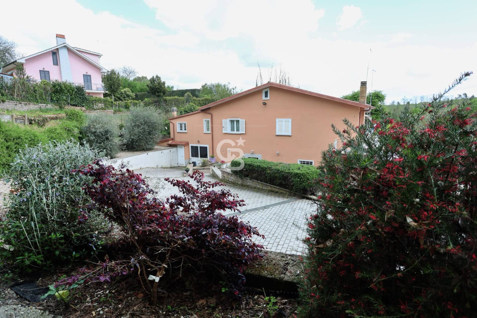 Villa bifamiliare in vendita a Ronciglione