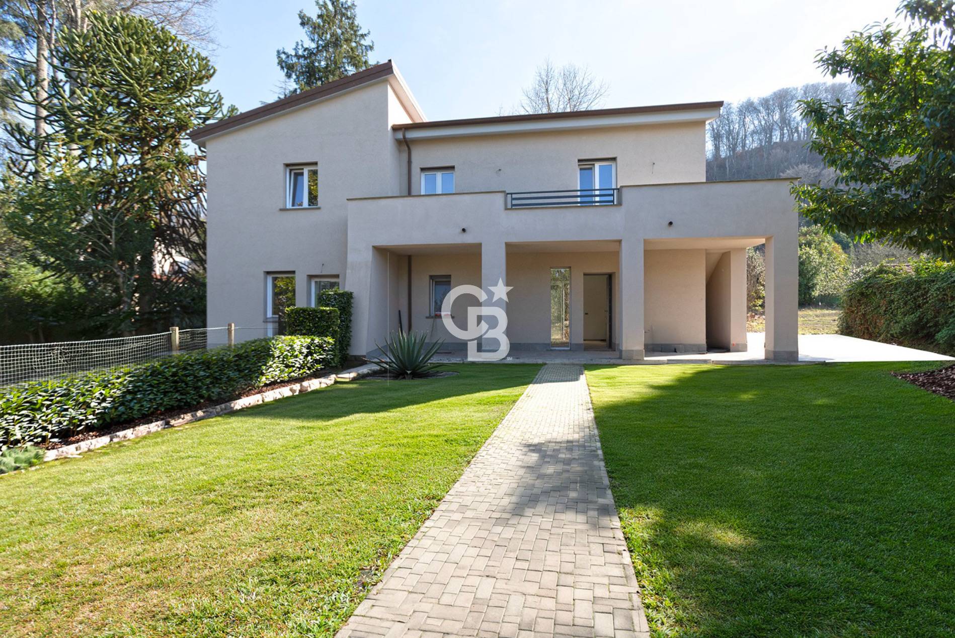 Villa bifamiliare in vendita a Ronciglione, Lago di Vico