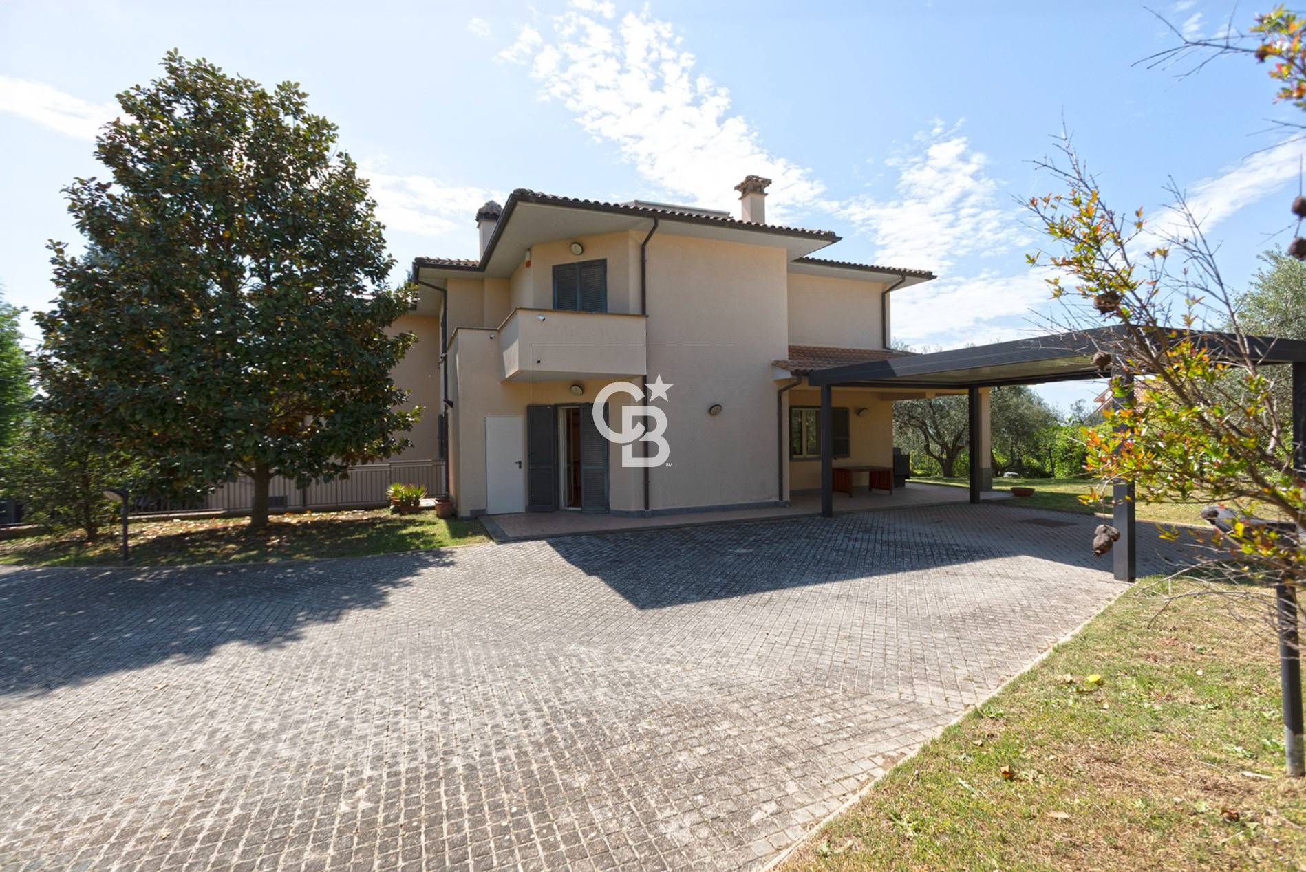 Villa bifamiliare in vendita a Vetralla