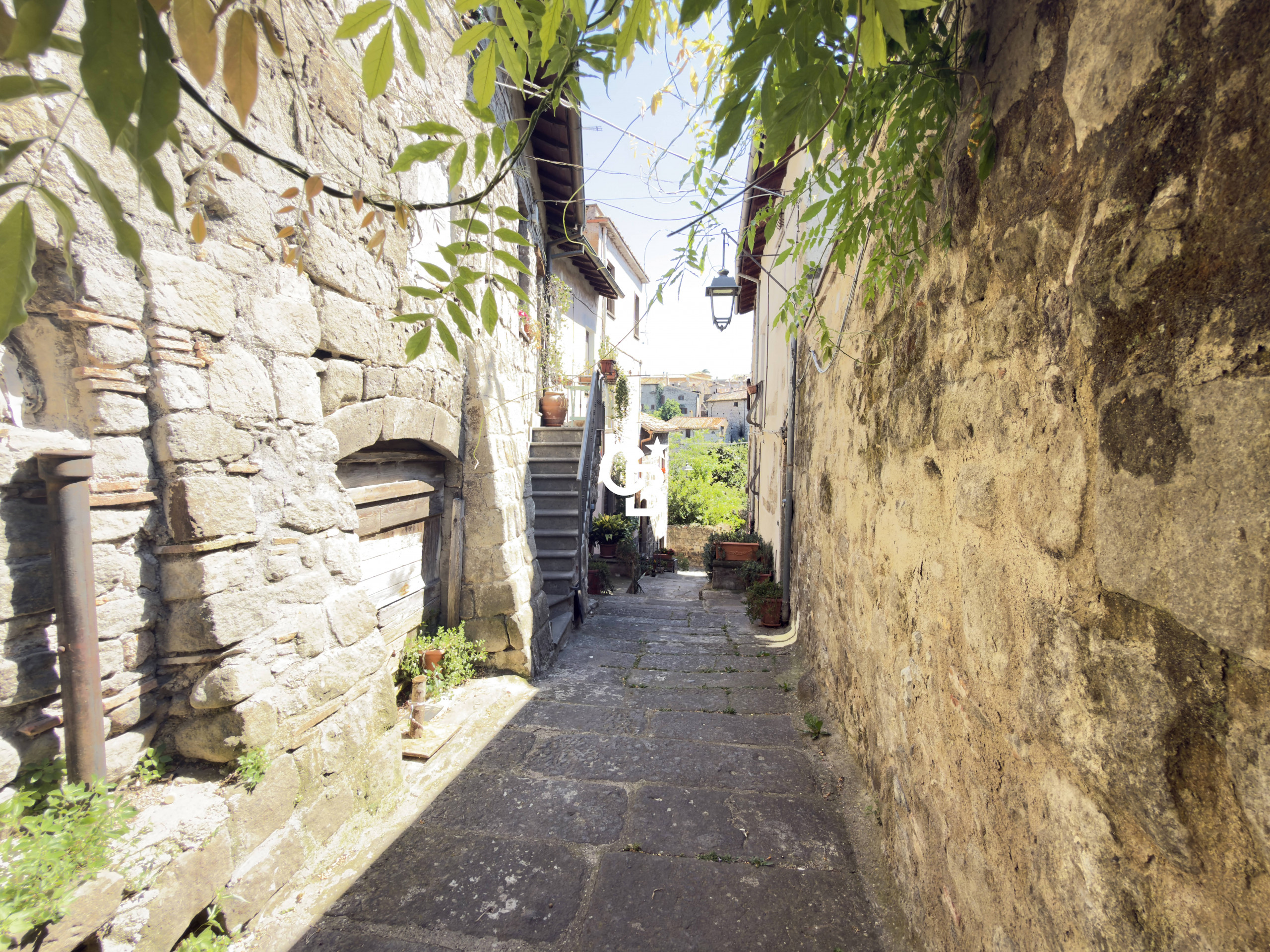 Appartamento indipendente in vendita a Viterbo, Centro