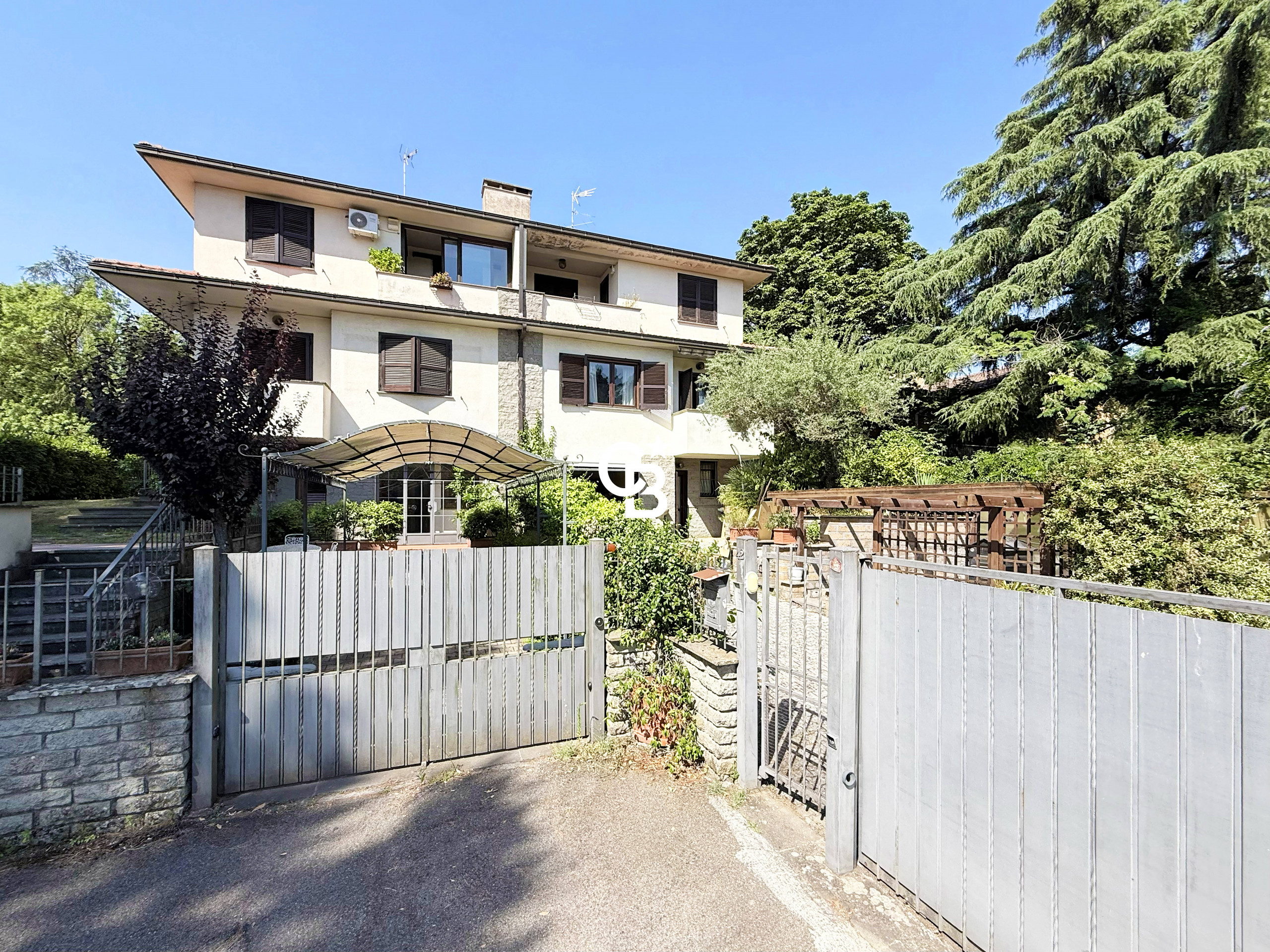 Villa quadrifamiliare in vendita a Viterbo, Semicentro