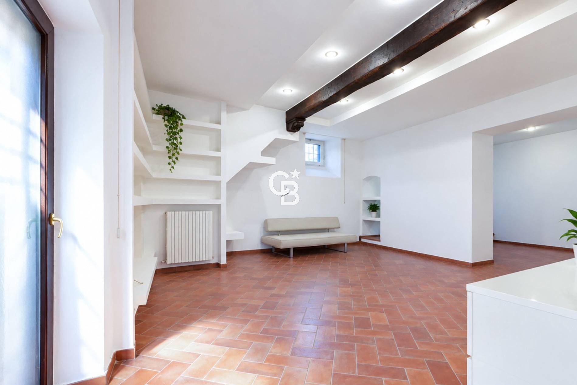 Appartamento indipendente in vendita a Viterbo, Centro