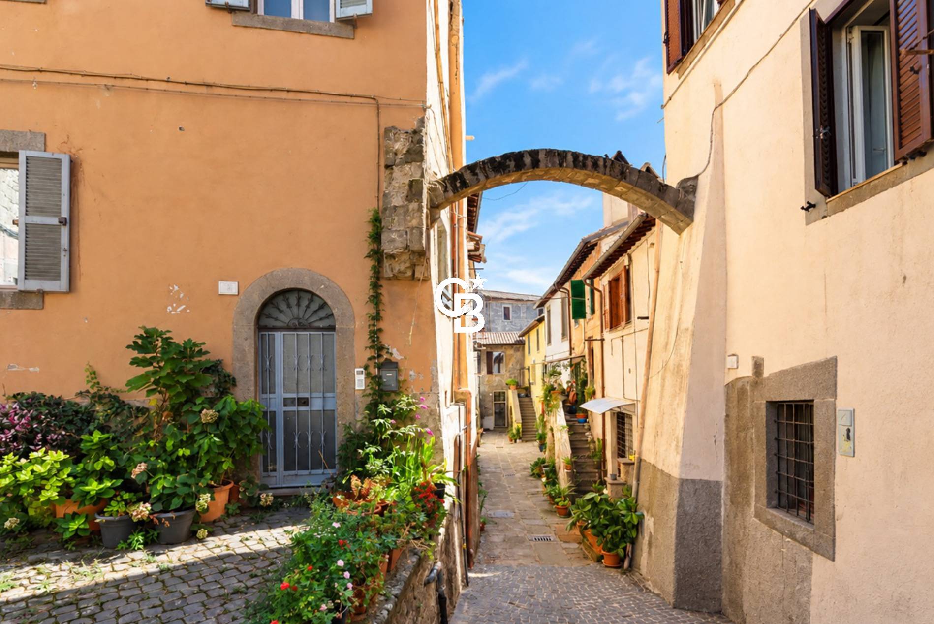 Appartamento indipendente in vendita a Viterbo, Centro