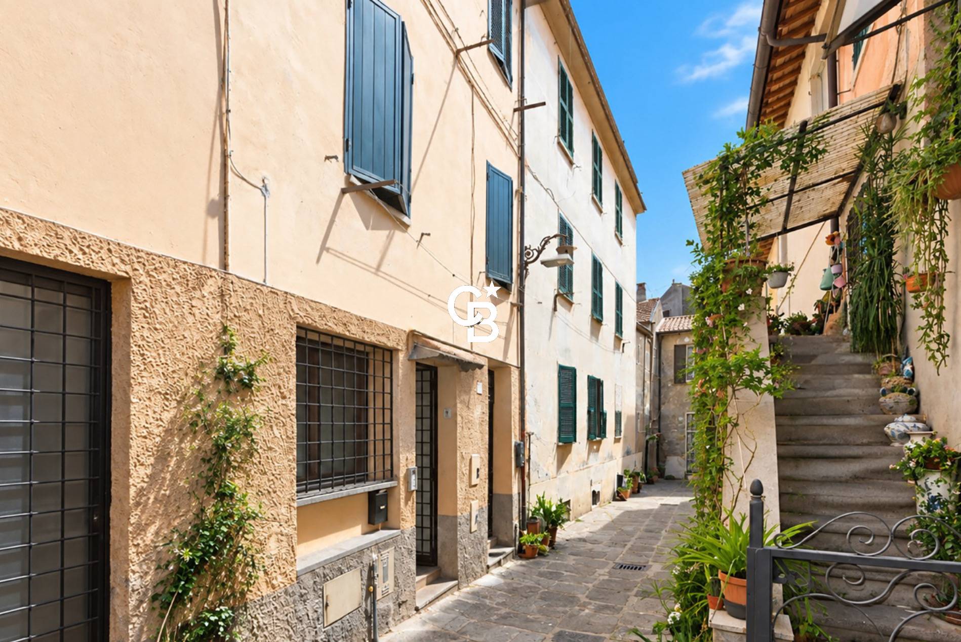 Appartamento indipendente in vendita a Viterbo, Centro