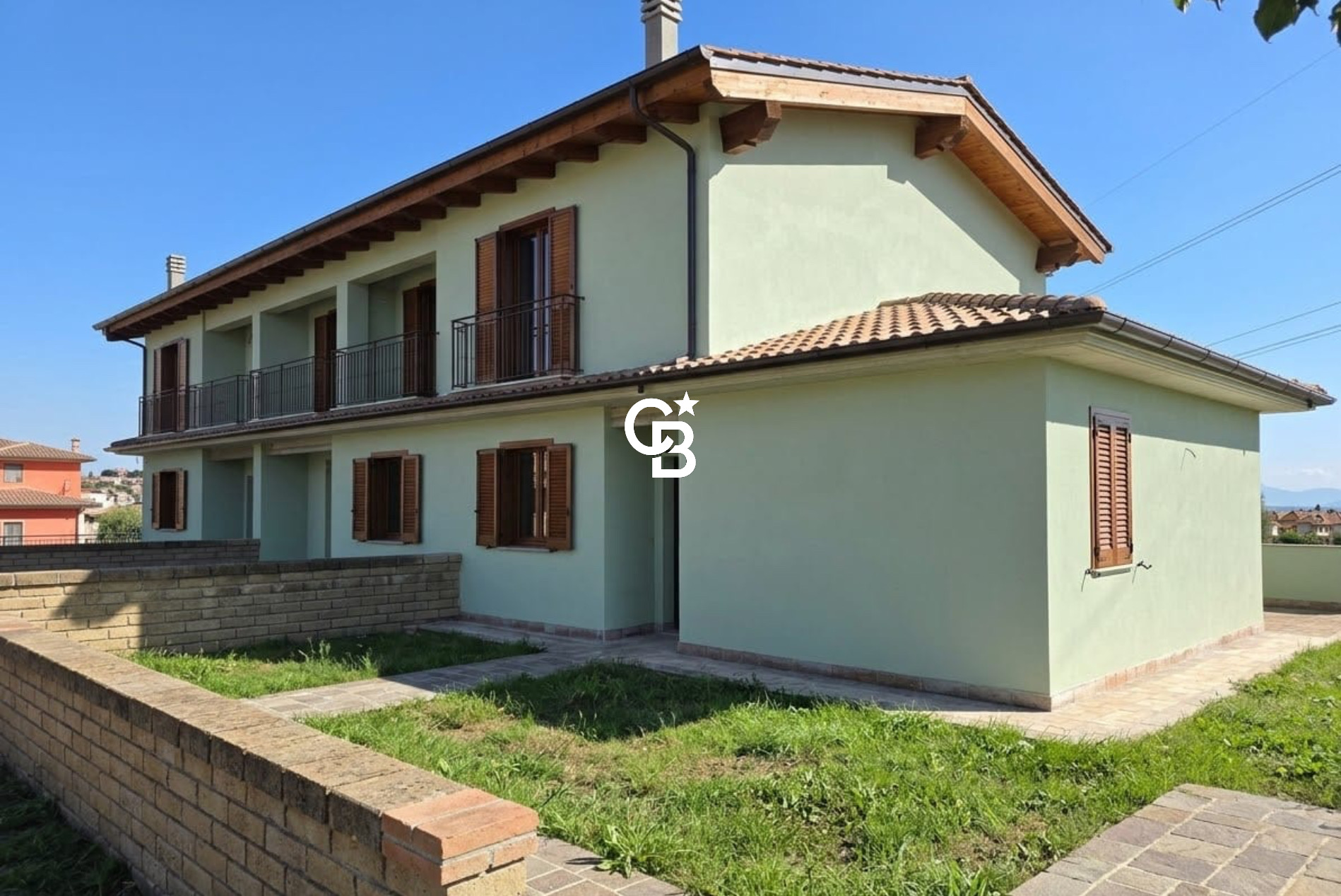 Villa trifamiliare in vendita a Carbognano, centrale