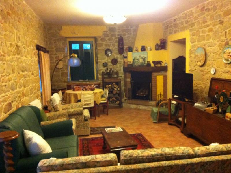 Casolare in vendita a Venarotta, Cerreto