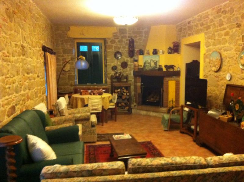 Casolare in vendita a Venarotta, Cerreto