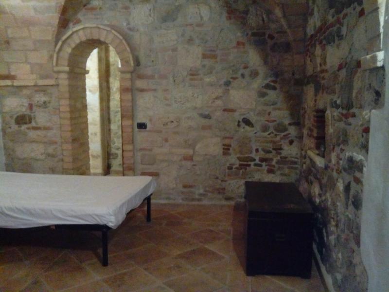 locale laboratorio in vendita a Ascoli Piceno, Centro Storico