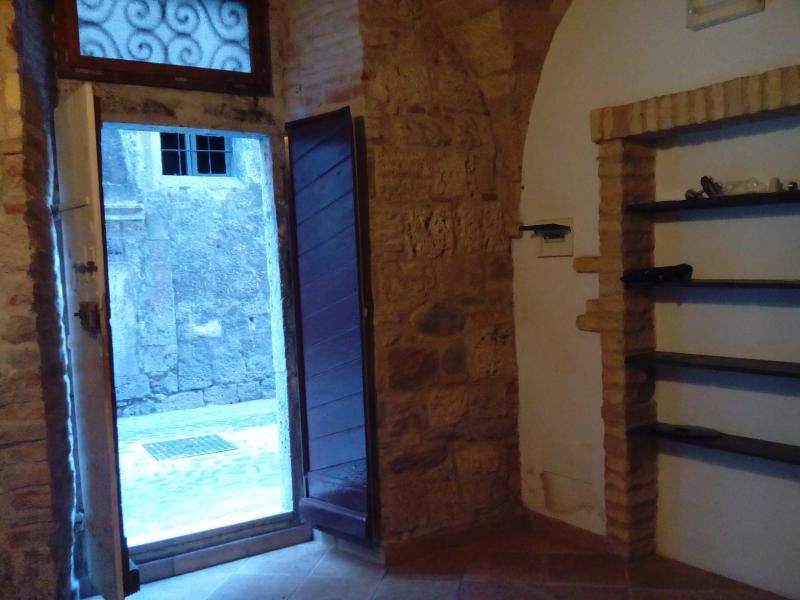 locale laboratorio in vendita a Ascoli Piceno, Centro Storico