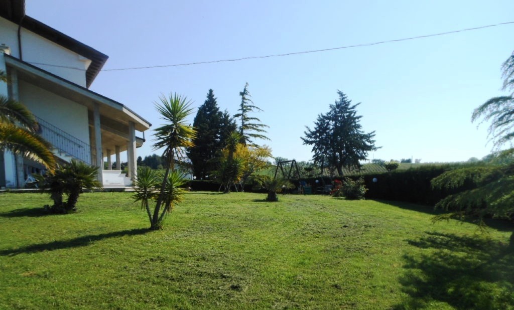 Villa in vendita a Appignano del Tronto